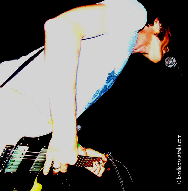screamfeeder-the-rev-15-04-06-17