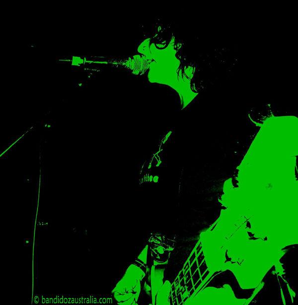 screamfeeder-the-rev-15-04-06-2