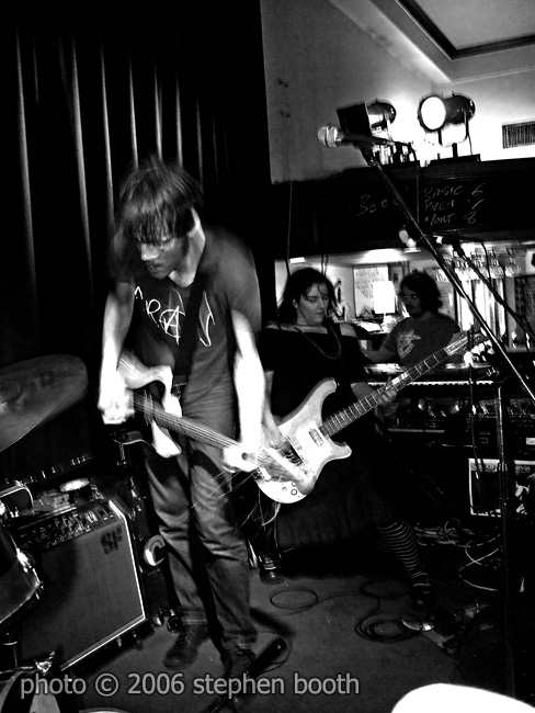 Screamfeeder - Ric's Bar - 20 October 2006