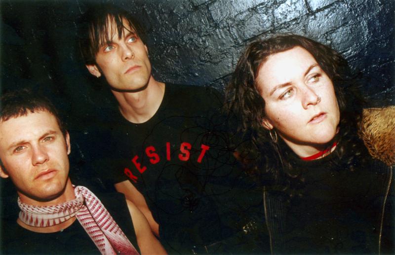 screamfeeder_black_wall_hz_1-medium screamfeeder_black_wall_hz_1-medium